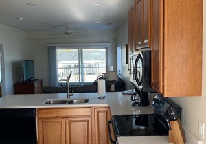 1 of 4 Waterfront Rental Units - Clean, Safe & Small Complex Sleeps 8-32
