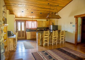 10) 1 Bedroom Condo - King - The Mountain Inn