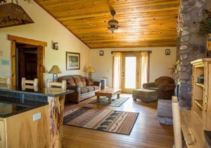 10) 1 Bedroom Condo - King - The Mountain Inn