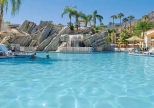2 BDRM- PALM CANYON RESORT- ART MUSEUM 3 MILES~ HEATED POOLS, SLIDES, DINING