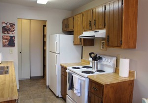 2 Bed, 1.5 Bath short and long term furnished rental in Fargo, ND.
