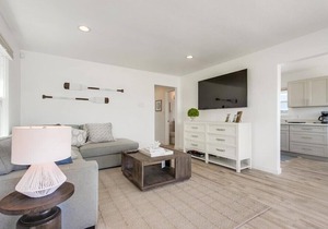 2 Levels of Waterfront * Bay View Patio * AC