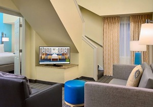 2 Sleek Units! w/ Kitchen, Parking, Pets Allowed Near Fire Museum of Memphis!