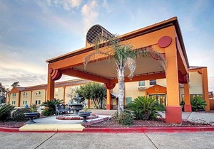 2-Star Hotel ∙ Econolodge Inn & Suites