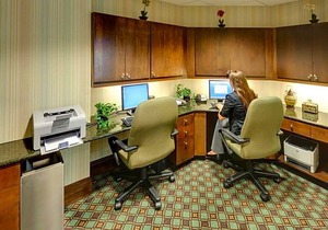 2-Star Hotel ∙ Hampton Inn & Suites Columbus Polaris