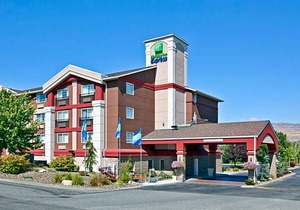 2-Star Hotel ∙ Holiday Inn Express Wenatchee, an IHG Hotel