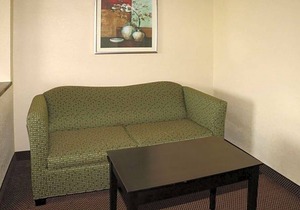 2-Star Hotel ∙ Quality Inn East Evansville