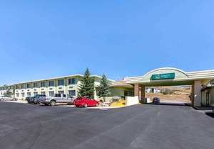 2-Star Hotel ∙ Quality Inn Rawlins I-80