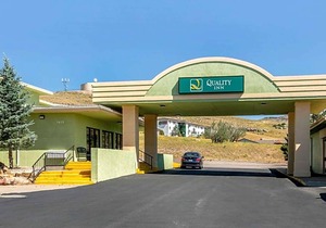 2-Star Hotel ∙ Quality Inn Rawlins I-80