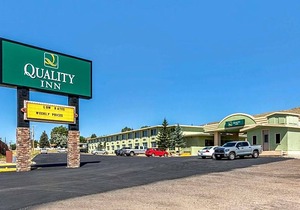 2-Star Hotel ∙ Quality Inn Rawlins I-80