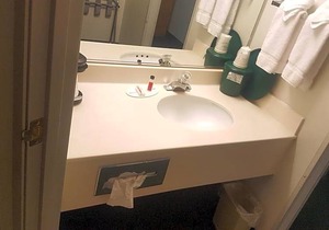 2-Star Hotel ∙ Baymont by Wyndham Coeur D Alene