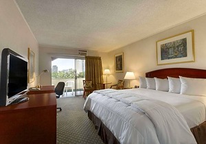 2-Star Hotel ∙ Days Inn by Wyndham San Diego/Downtown/Convention Center