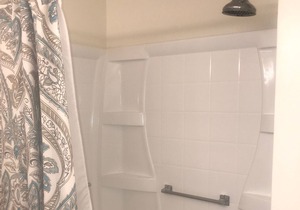 3 BR Fabulous Group/Family Getaway - Fully Furnished - Central Boise - E108