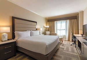 3-Star Hotel ∙ Holiday Inn Express Savannah - Historic District, an IHG Hotel