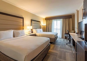3-Star Hotel ∙ Holiday Inn Express Savannah - Historic District, an IHG Hotel