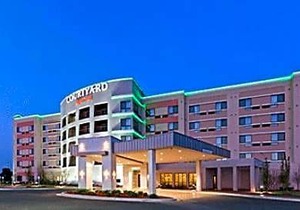 3-Star Hotel ∙ Courtyard by Marriott Tulsa Woodland Hills