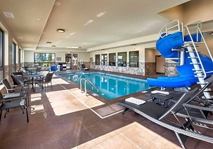 3-Star Hotel ∙ Glacier International Lodge