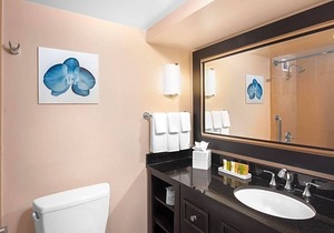 3-Star Hotel ∙ Hilton San Diego Airport/Harbor Island