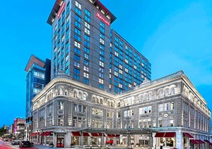 3-Star Hotel ∙ Lancaster Marriott at Penn Square