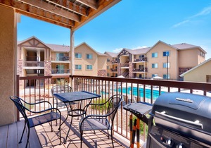 5K Top Floor Moab Redcliff Condo, POOL & HOT TUB