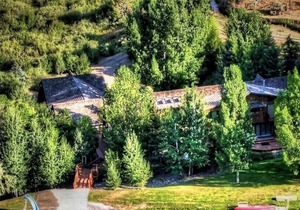 7,000 SQ FT CABIN ON 150 ACRES PRIVACY WITH ITS OWN PRIVATE LAKE.