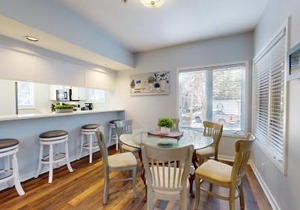 7611 Huntington Villas