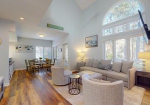 7611 Huntington Villas