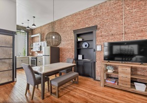 A Cleveland Modern and Historic Apartment