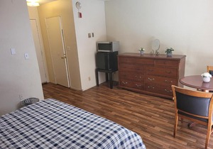 (A05) Beverly Hills Hotel Style Unit