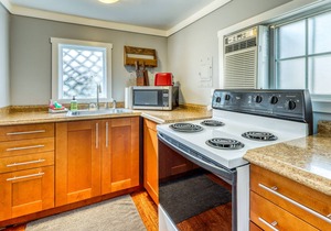 Adorable cottage — walk to downtown/BSU/River
