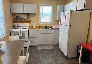 Adorable Finch Arboretum 1BR Duplex/AC/Free Parking/Centrally Located