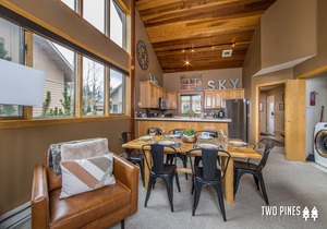 Adorable Ski-In/Out Big Horn! Walk to Big Sky Resort! Cozy Fireplace!