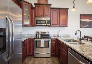 Affordable Monthly Stays! | Downtown Moab | Pet Friendly | Storage - LDV2