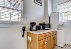 Amazing 1 Bed in Starland, Heated Pool Access