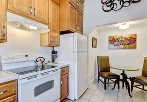 Amazing 1 Bed in Starland, Heated Pool Access