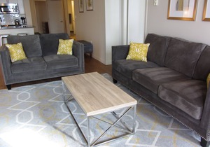 Amazing Location by Pike Pl Market ~ Water Views ~ HUGE, Sleeps 8, 6 adults max