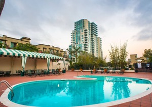 Amazing Luxury Condo In The Historic El Cortez