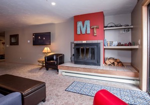 Amazing ski access right out your back porch!!