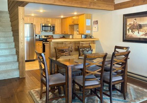 Amazing townhouse next to golf course with deck