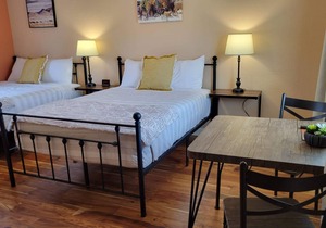 Angler Village #07 Studio w/2DBL beds & kitchenette