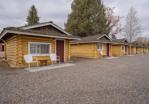 Ashton Historic Log Cabins 8