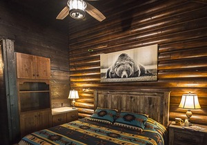 Bear Creek Cabin 2 - 1040 Sq feet cabin