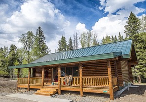 Bear Creek Cabin 3 - 1040 Sq feet cabin