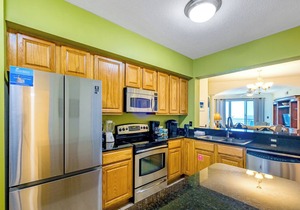 Beautiful 2 Bedroom /2 Bathroom Condo w/Bonus Overlooking the Gulf LT2-403