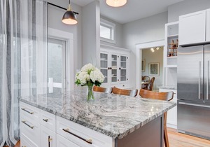 Beautiful 2 bedroom House in Historical Downtown Livingston