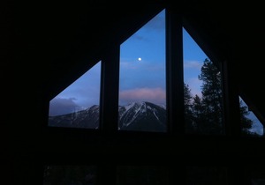 Beautiful Chalet with Mountain Views, located 1 mile from Glacier National Park