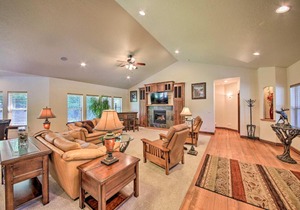 Beautiful Priest Lake Home on Golf Course!