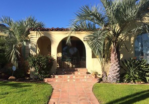 Beautiful Spanish Home in the Kensington Charming Neighborhood