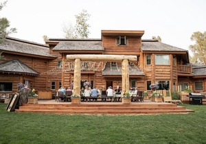 Bentwood Inn