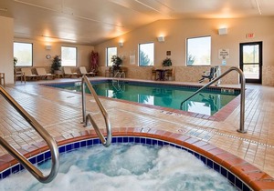 Best Western Golden Prairie Inn and Suites